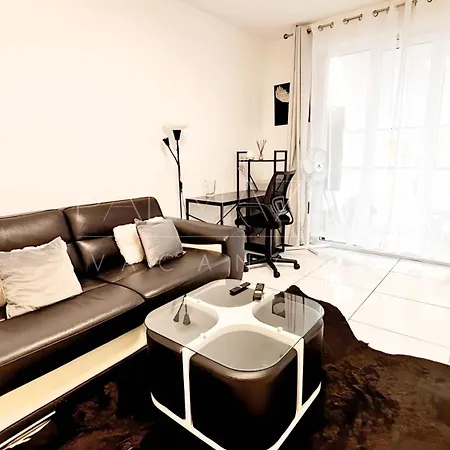 Proche Centre Ville, 1 Chambre, Balcon - Palmazur לה קאנה